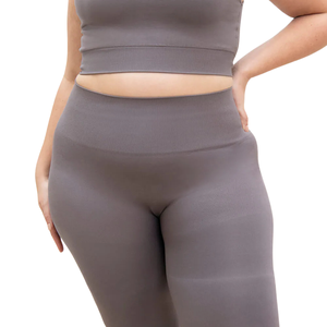 เลกกิ้งโยคะผ้าเนื้อนุ่มยืดหยุ่นสำหรับฤดูร้อน ไซส์พลัส เอวสูง ป้องกันแบคทีเรีย ดีไซน์เซ็กซี่ เหมาะสำหรับออกกำลังกายในคลับ ใส่สบายสำหรับการออกกำลังกาย - Product Image 4