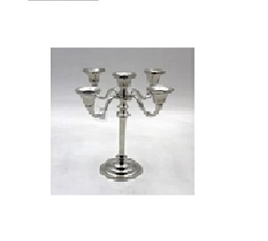 Bougeoir en métal au design géométrique moderne pour une table à manger élégante pour la décoration intérieure et les événements de Pâques et de Noël - Product Image 1