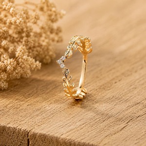 Bague en or massif 14 carats avec diamant de laboratoire raffiné taille ronde, motif feuille chevron, 0,03 ct E-F VS, sertie à griffes, cadeau idéal pour le quotidien - Product Image 4
