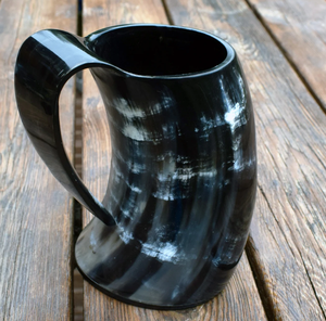 Tasse à vin classique artisanale SN HANDICRAFTS avec poignée, finition polie, modèle SNH-MG, fabriquée à Delhi - Product Image 1