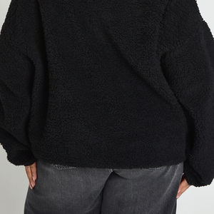 Prix avantageux pour les acheteurs en gros, sweat-shirt à boutons pour femmes avec matière en polaire sherpa pour un ajustement confortable et décontracté, design décontracté - Product Image 6