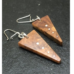 Pendientes con detalle de gancho para mujer, accesorios de moda bohemios ecológicos, pendientes rústicos de madera marrón con ganchos dorados - Product Image 2