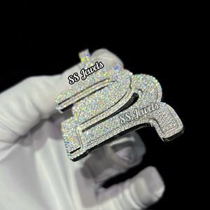 Collar con Colgante de Logotipo Personalizado con Moissanita VVS, Plata de Ley con Incrustaciones, Corte Esmeralda, Estilo Hip Hop, Regalo de Cumpleaños - Product Image 5