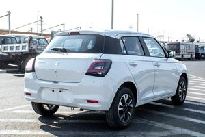 OFERTA INCREÍBLE: SUZUKI SWIFT GLX CON TRANSMISIÓN AUTOMÁTICA - Product Image 6