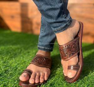 ผู้หญิงสไตล์ตะวันตกจริงทําด้วยมือของแท้หนัง Cowhide ลําลองรองเท้าแตะกลางแจ้งแบนสีน้ําตาลรองเท้าเปิดนิ้วเท้ารองเท้าแตะ - Product Image 2