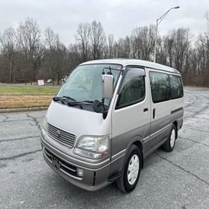 Toyota Hiace Super Custom 4WD conduite à droite, années 1996/1995/1997/1998/1993/1992/1991/1990/1995/2000/1994 - Product Image 1