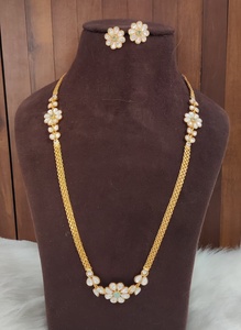 Chaînes en or poli de haute qualité en moissanite pour femmes, parfaites pour les tenues de soirée, les tenues décontractées, complètent les tenues ethniques et modernes - Product Image 2