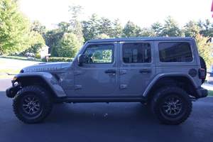 Wranglers Rubicons 392 4WD 2023 Bien Inspeccionados, SUV Todoterreno con Motor V-8 de 6.4 Litros, Altamente Equipado, Vehículo Sin Modificar con Certificación CE - Product Image 3