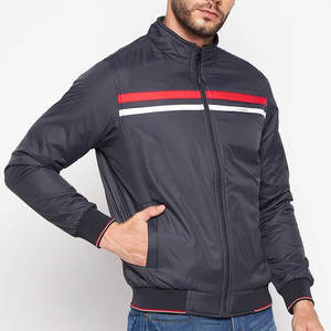 แจ็คเก็ตบอมเบอร์ดีไซน์สั่งทำจากโรงงาน สไตล์สตรีทแวร์ วินเทจ ปักลาย ประดับเพชร แจ็คเก็ตบอมเบอร์ผู้ชาย บริการ OEM แบบกำหนดเอง คุณภาพดีที่สุด - Product Image 4