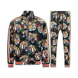 ชุดวิ่งจ๊อกกิ้งสำหรับผู้ชายชุดวอร์มสำหรับใส่เล่นกีฬากำหนดโลโก้ได้เอง - Product Image 1