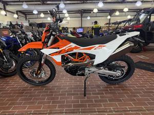NOUVEAUTÉS ORIGINALES EN PROMOTION 2026 KTMs 690 Enduro R Motocyclettes Achetez Maintenant - Product Image 2