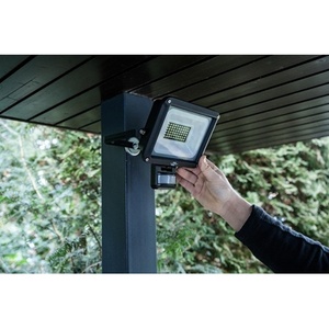 ไฟสปอร์ตไลท์ LED BRENNENSTUHL JARO 4060 P 30 W 3450 ลูเมน IP65 สำหรับใช้ภายนอกอาคาร - Product Image 3