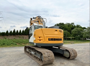 Excavatrice haute performance de 30 tonnes avec moteur EPA de 173 HP Pièces d'expédition rapide Garantie sur le godet et la pompe - Product Image 4