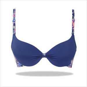 Esencia floral estampada acolchada roja con correas elásticas - Product Image 4