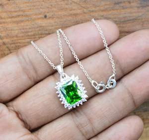 Colgante de Topacio Esmeralda, Plata de Ley 925, Joyería de Piedras Preciosas Hecha a Mano, Elegante Collar para Mujer, Regalo - Product Image 4