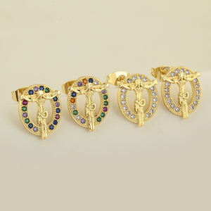 QIKU Vente en gros Boucles d'oreilles à clous en cuivre de qualité, design original chrétien religieux de Jésus, pour le marché européen - Product Image 1