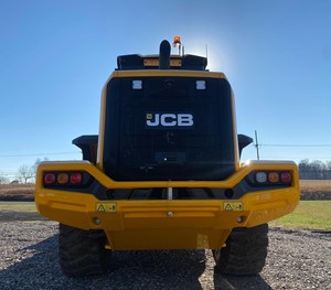 Cargadora compacta sobre orugas JCB 3TS-8T de 74 HP con brazo telescópico, entrega rápida para construcción y agricultura, en venta. - Product Image 5