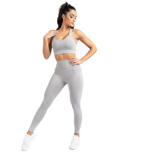 Ensemble de yoga 2 pièces de haute qualité personnalisé, legging de yoga solide, short de sport, vêtements de sport, soutien-gorge de sport, poches latérales, nœud torsadé - Product Image 2