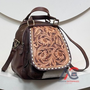 Offre Spéciale personnalisé grande capacité multifonction usiné à la main en cuir de vachette sacs à dos élégant convertible voyage sac à dos pour les femmes - Product Image 1