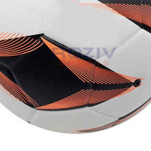 Ballons de football personnalisés en PVC léger 2026 pour intérieur/extérieur – Qualité supérieure, approvisionnement direct usine, vente en gros depuis le Pakistan - Product Image 5