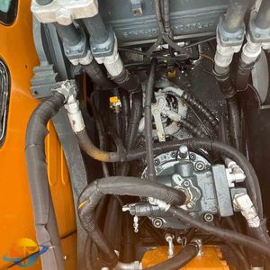 Excavadora de Orugas Hyundai 220LC-9C de Alta Calidad, Original Coreana, de Segunda Mano, Buen Mantenimiento, Motor y Transmisión de Alta Eficiencia - Product Image 2