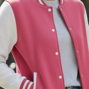 Chaqueta Universitaria de Mujer con Mangas de Cuero Personalizadas Más Vendida, Ropa de Moda Hecha a Medida, Chaqueta Universitaria de Mujer de Corte Regular - Product Image 6