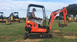 EXCAVADORA COMPACTA USADA MINI KX018-4 con MOTOR de 16.6 HP - Product Image 6