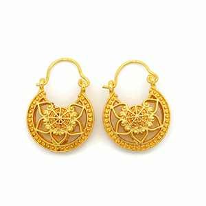 Pendientes de aro de Mandala Floral chapados en oro de 18 quilates para mujer, diseño de loto hecho a mano, círculo grande, Perla de diamante de latón, gota de moda - Product Image 1
