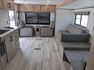 New 2026 Keystone C-o-l-e-m-a-n 25R Factory price travel trailers arranged for large orders Ready to ship - Product Image 6