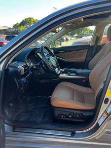 Voiture d'occasion de qualité abordable, Le-x-us IS 20-0t 2016, conduite à gauche - Product Image 4