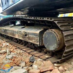 Excavadora de Orugas Usada KOBELCO SK260 de 20 Toneladas, Gran Relación Calidad-Precio, con Motor Isuzu, Componentes Principales, Bomba de Motor - Product Image 1