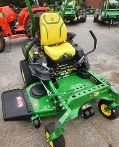 Tondeuse à gazon rotative à essence John Deere X370 - Zero-Turn - Product Image 1