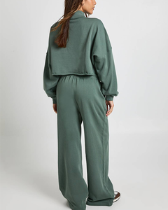 Conjunto Deportivo de Forro Polar Transpirable de Poliéster para Invierno OEM ODM, Camiseta Corta Casual de Media Cremallera y Pantalón a Juego de Cintura Alta para Mujer - Product Image 2