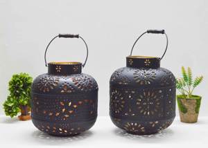 Revestimiento en polvo negro Grabado Recorte Flor Hojas Patrón Vintage Metal Hogar Linterna decorativa hecha a mano - Product Image 3