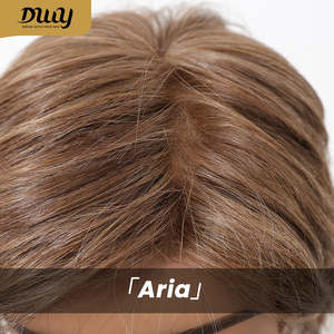 วิกผมสังเคราะห์ทรงพิกซี่สั้นสีน้ำตาล Aria-DWY พร้อมด้วยลูกไม้โปร่งใสด้านหน้าและแสกกลาง ผลิตในสหรัฐอเมริกา - Product Image 6