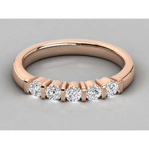 Bague solitaire en or 9 carats avec diamant brillant - Product Image 6
