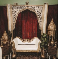 Lampes marocaines en bois Shobha Jain Impex avec thème arabe pour la décoration de scènes et de mariages, fabriquées à Delhi, Inde