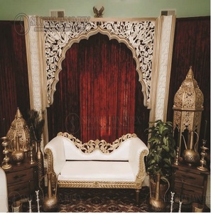 Lampes marocaines en bois Shobha Jain Impex avec thème arabe pour la décoration de scènes et de mariages, fabriquées à Delhi, Inde - Product Image 3