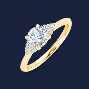 Bague Trio Tri Shoulder avec diamants ronds cultivés en laboratoire de 0,58 carat GH-SI en or massif 14 carats, cadeau romantique pour elle - Product Image 3