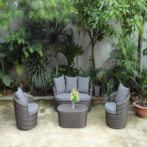 Juego de sofá de ratán para exteriores con mesa coordinada y reposapiés Ideal para terraza, jardín o área de piscina - Product Image 3