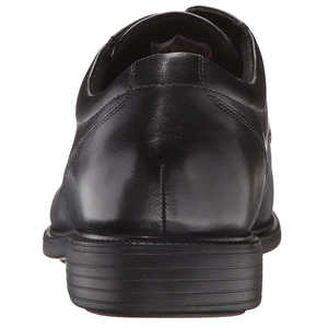 Zapatos de cuero negro para hombre que ofrecen un acabado liso de alta calidad y soporte de suela duradero, diseñados para uso formal y de negocios. - Product Image 6