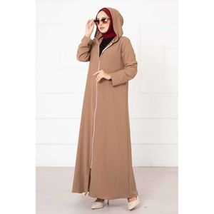 Abaya con Capucha y Cremallera Color Camel con Cierre Resistente - Product Image 4
