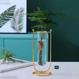 Florero de metal pulido de oro vintage florero de aluminio decorativo de decoración moderna para cualquier habitación - Product Image 3