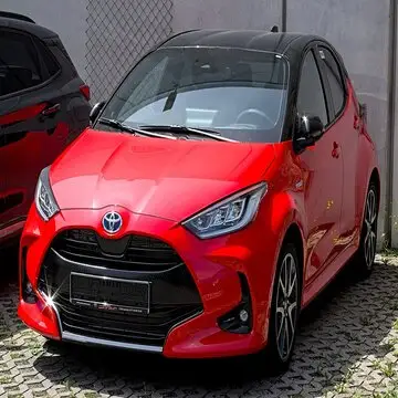 Toyota Yaris 1,5 hibrid aktif Hatchback-kullanılmış araç/Toyota Yaris (XP210) 1.5 hibrid dinamik 5dr CVT [şehir paketi] satılık