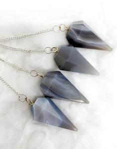 Péndulo de ágata Grace de alta calidad, el mejor precio al por mayor, péndulos de piedras preciosas de cristal curativo, artesanías de piedras semipreciosas - Product Image 3