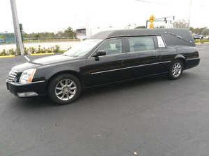 Cadillac DTS Pro Coachbuilder Limo 2011, Sedán de 4 Puertas, Volante a la Izquierda, Asientos de Cuero, Cámara Trasera, Pantalla Táctil, Controles de Audio, LED - Product Image 2