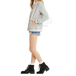 Chaqueta universitaria informal ligera con ribete acanalado Chaqueta universitaria personalizada para mujer con parche y colores de su marca - Product Image 3