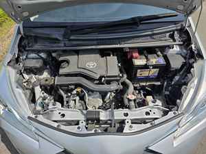 TOYOTA VITZ 2019, 5 PLAZAS, AUTOMÁTICO, HATCHBACK, SEDÁN - Product Image 4