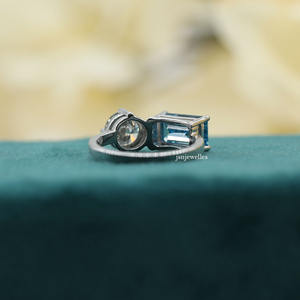 Anillo de compromiso de oro sólido de 14 quilates hecho a mano con certificado IGI, Diamante cultivado en laboratorio de corte redondo Esmeralda con estilo moderno de dos piedras - Product Image 6