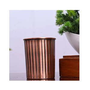 Mug en cuivre artisanal pour la consommation quotidienne de bien-être, avec des bienfaits naturels de désintoxication et une finition durable magnifiquement polie - Product Image 1